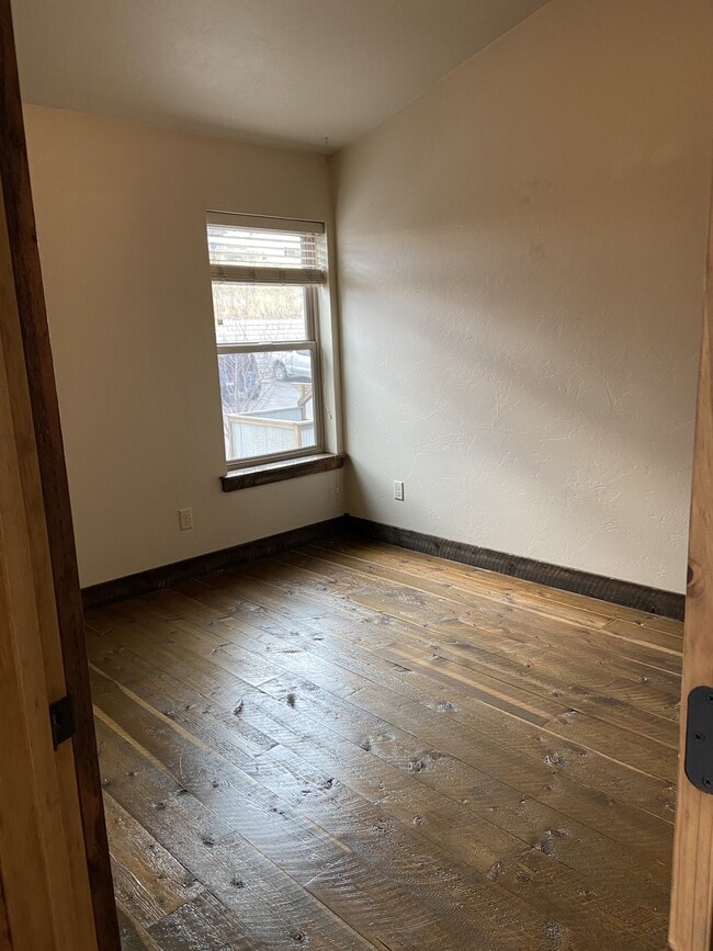 Building Photo - 11007 Cayuse Ct