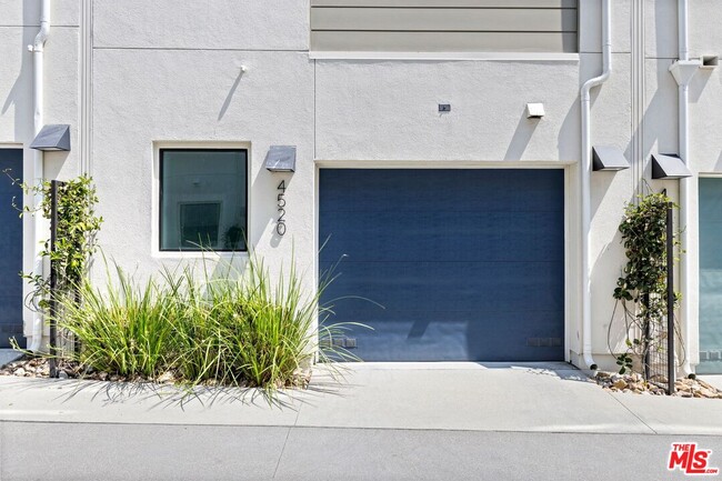 Building Photo - 4520 Ayla Ln