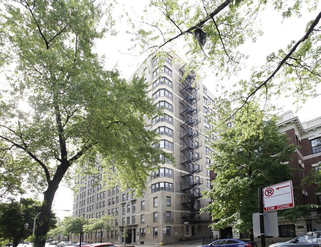 Building Photo - 2970 N Sheridan