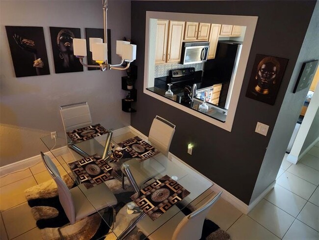 Building Photo - 6617 Winfield Blvd