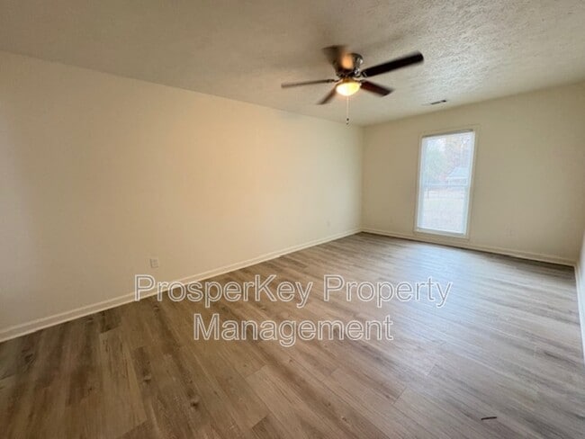 Building Photo - 106 Bonanza Dr