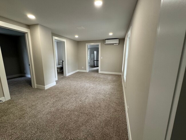 Building Photo - 402 Fernando St NE