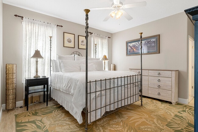 Building Photo - 4 Waterside St