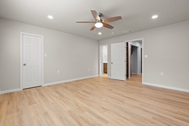 Building Photo - Gorman Dr
