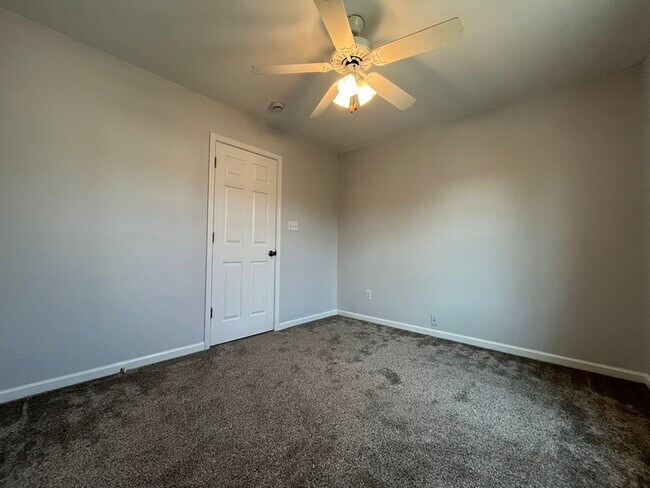 Building Photo - 4485 Easywater Ln