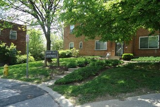Building Photo - 413 Volkert Pl