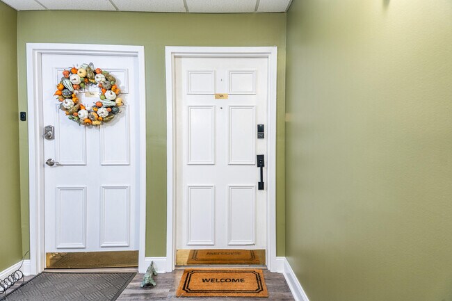 Building Photo - 355 S Broadway