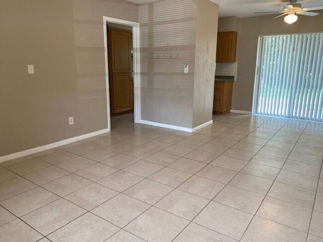 Building Photo - Coming Soon! Tampa!