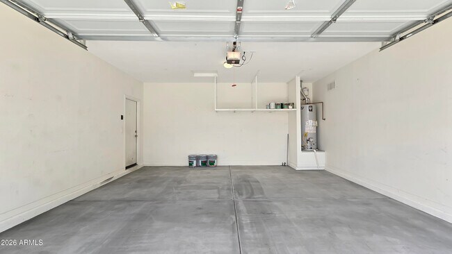 Building Photo - 21398 W Holly St