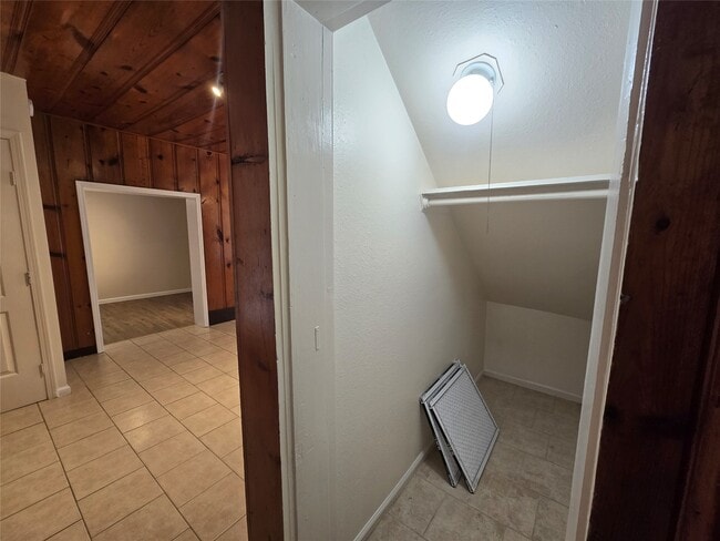 Building Photo - 5712 Maco St