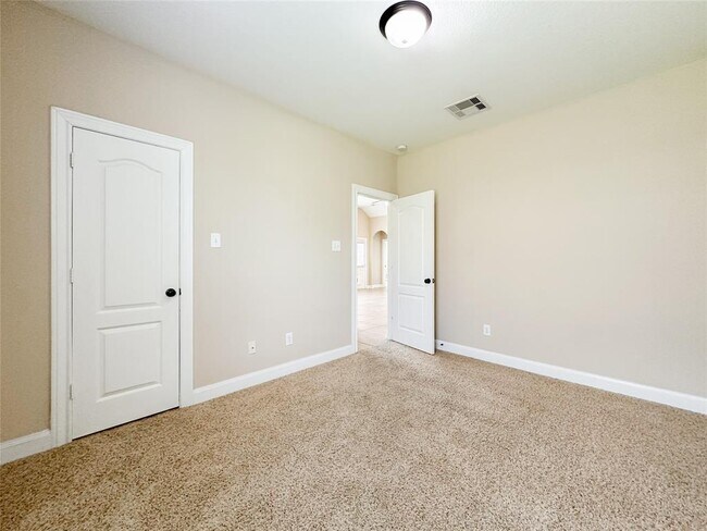 Building Photo - 83 Buck Trail Pl