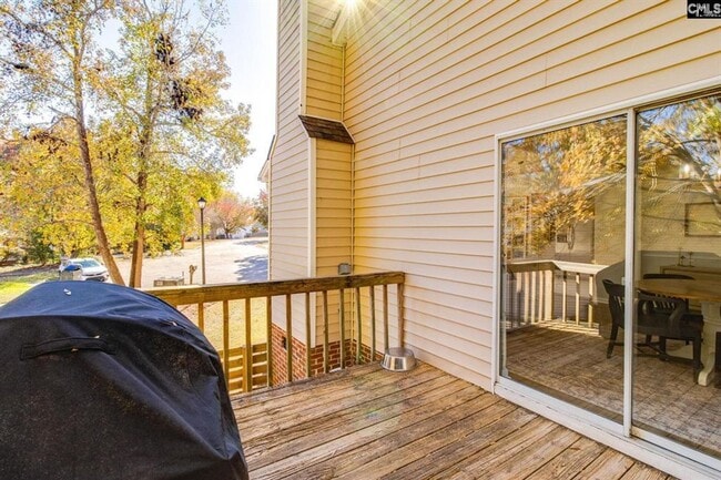 Building Photo - Charming Chapin Ranch in a Cul-de-Sac!