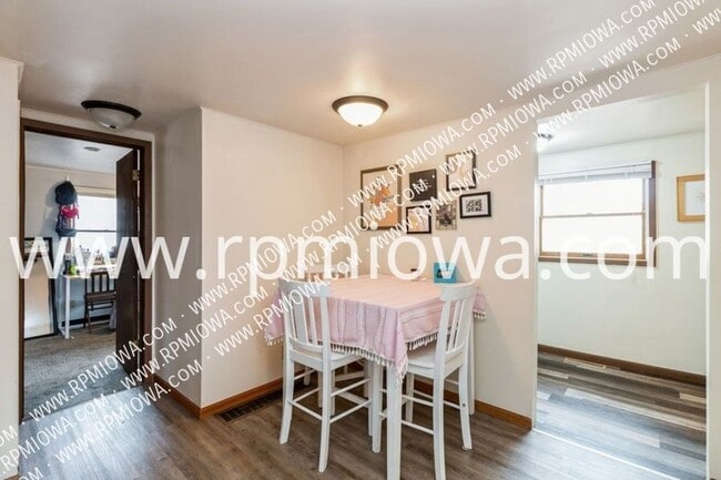 Building Photo - 3309 Tripp St