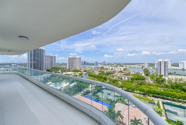 Building Photo - 6000 Island Blvd