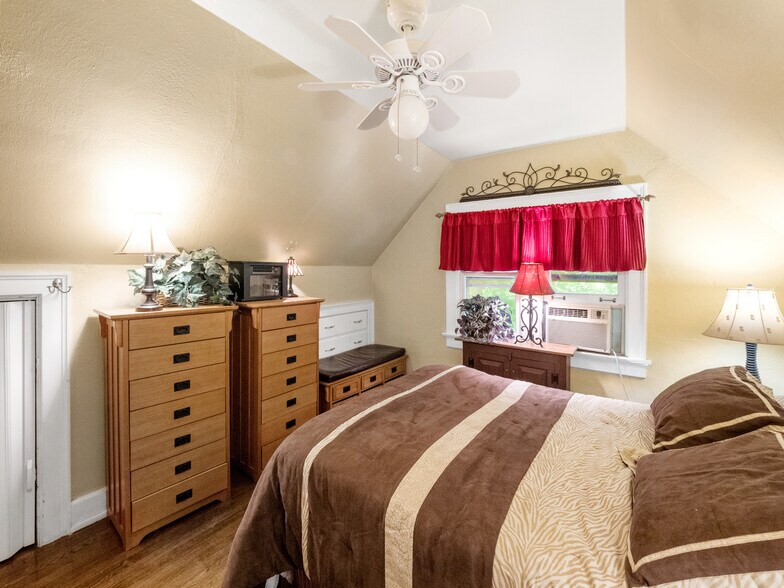 Building Photo - 1115 Eton Cross Rd