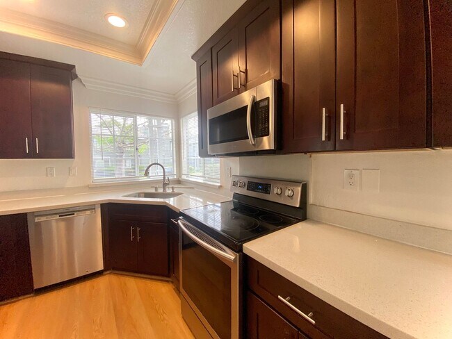 Building Photo - Modern 3BR Home in Nantucket Cove with Dual Suites & Prime Commuter Access