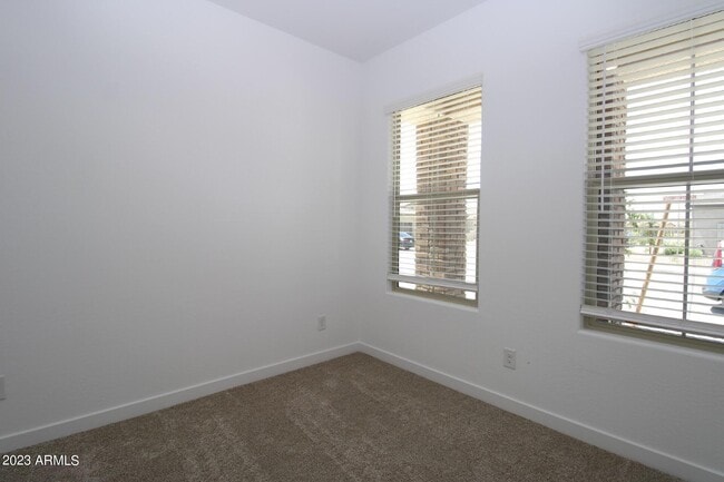 Building Photo - 17108 W Fallen Leaf Ln