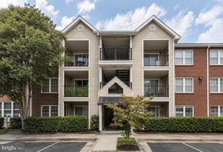 Building Photo - 3306 Wyndham Cir