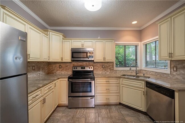 Building Photo - 5725 Waterwood Dr