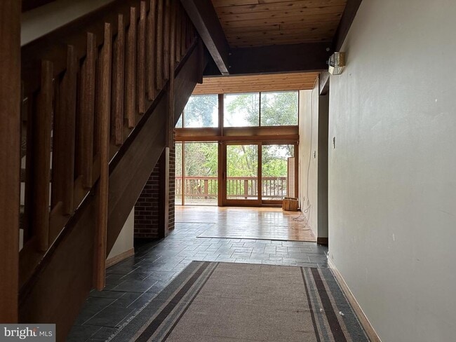 Building Photo - 6022 Munson Hill Rd