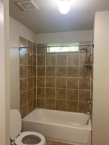 Building Photo - 3226 Navaro St