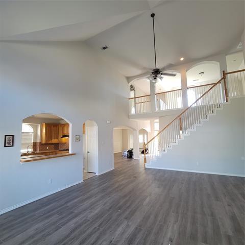 Building Photo - 5400 Meadow Valley Dr