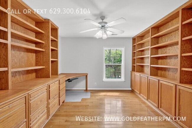 Building Photo - 3940 Waterford Way