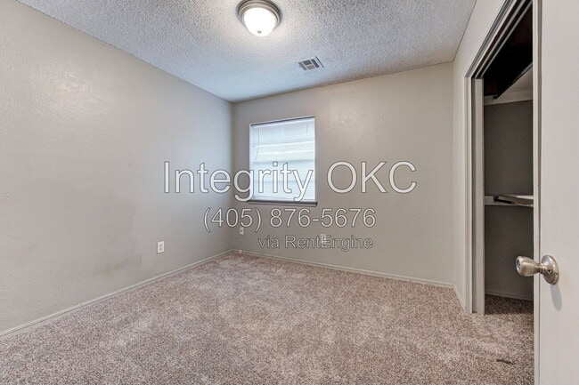 Building Photo - 5233 Coble St