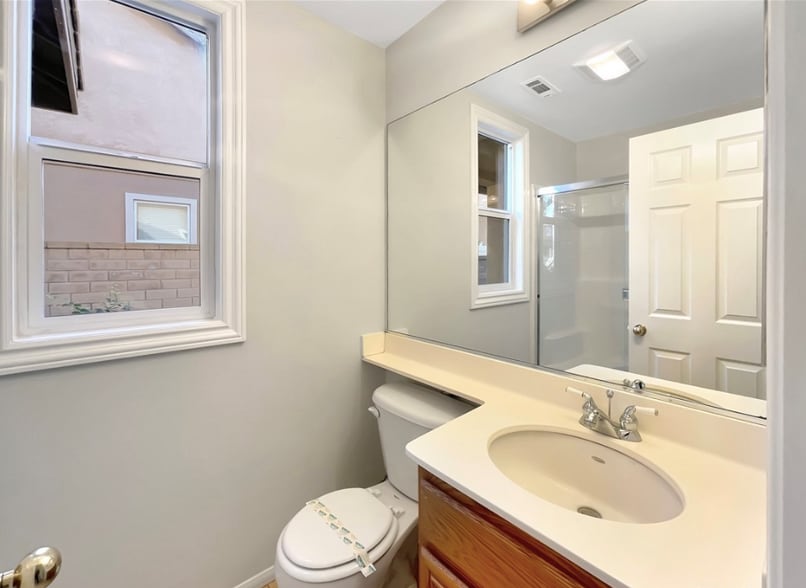 Building Photo - 37326 La Lune Ave