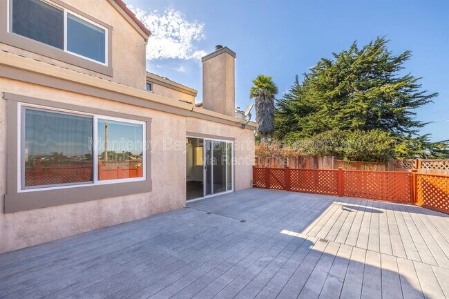 Building Photo - 143 Seal Ct