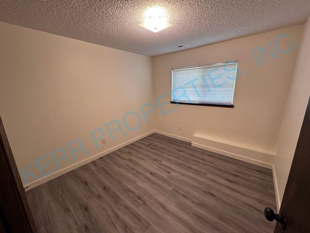 Building Photo - 509 SE 15th St