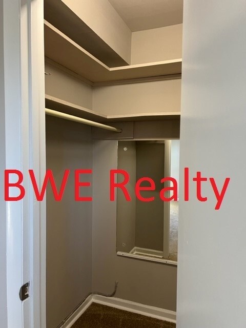 Building Photo - Charming 1 Bedroom Franklin Condo