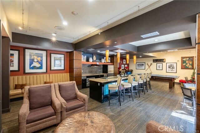 Building Photo - 100 S Alameda St