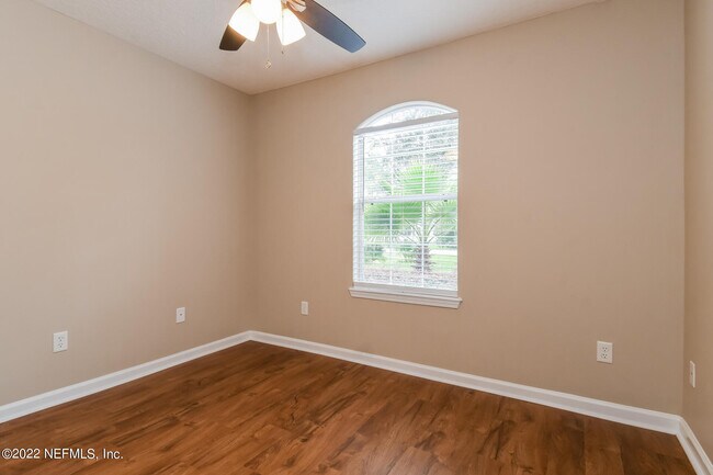 Building Photo - 6239 Old Dixie Dr