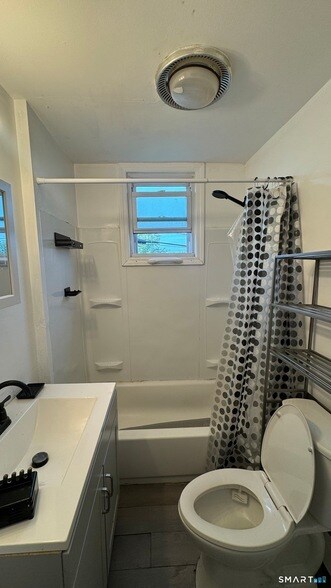 Building Photo - 58 Woolsey St
