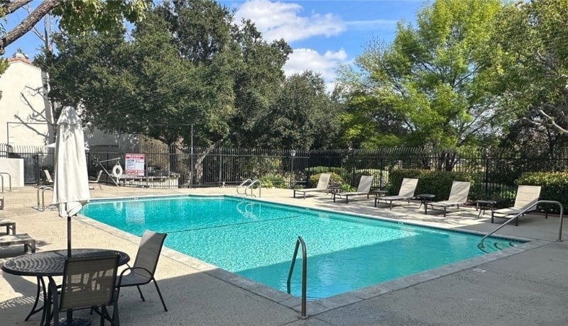 Building Photo - 4748 Park Granada