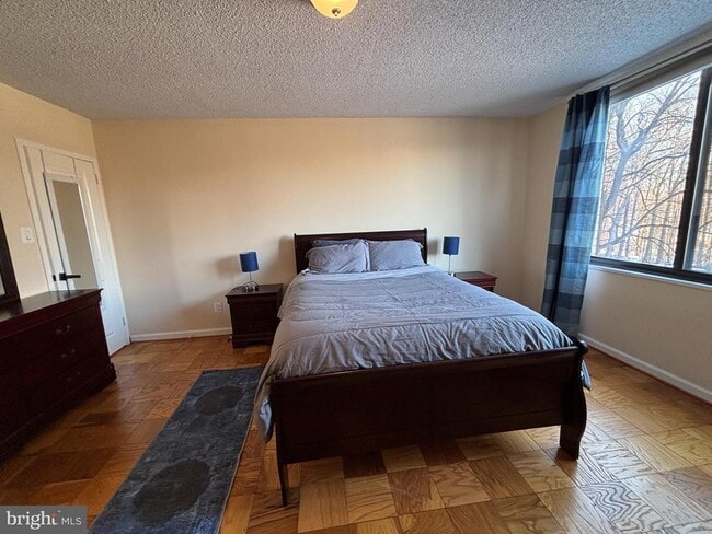 Building Photo - 5225 Pooks Hill Rd