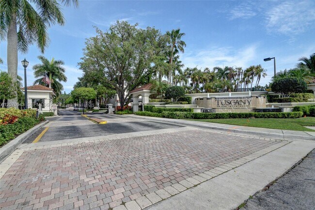Building Photo - 2206 Tuscany Way
