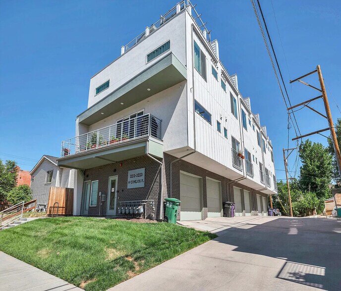 Building Photo - 3219 W Conejos Pl