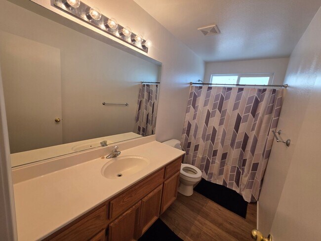 Building Photo - Fully furnished 3 bedroom, 2.5 bath home in Fernley, $3500 per month and includes utlities