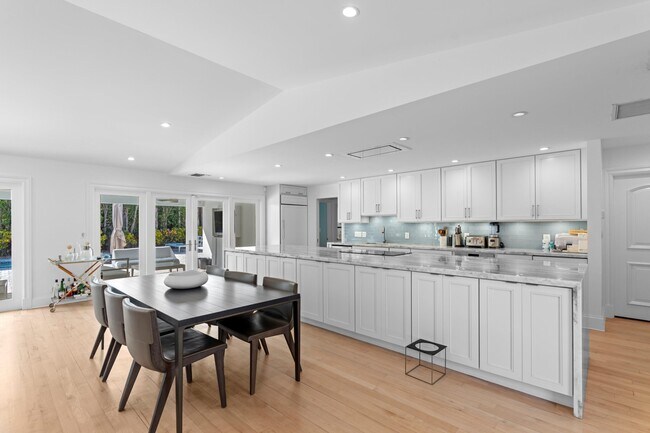 Building Photo - 200 Ellamar Rd