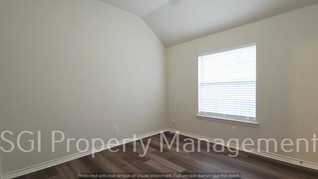 Building Photo - 3305 Woodbluff Ln