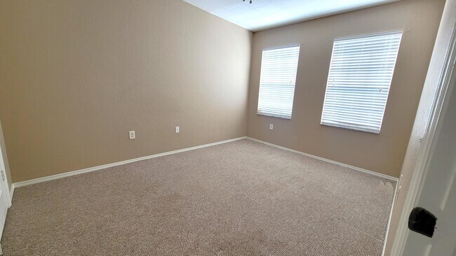 Building Photo - 401 Belmont Pl