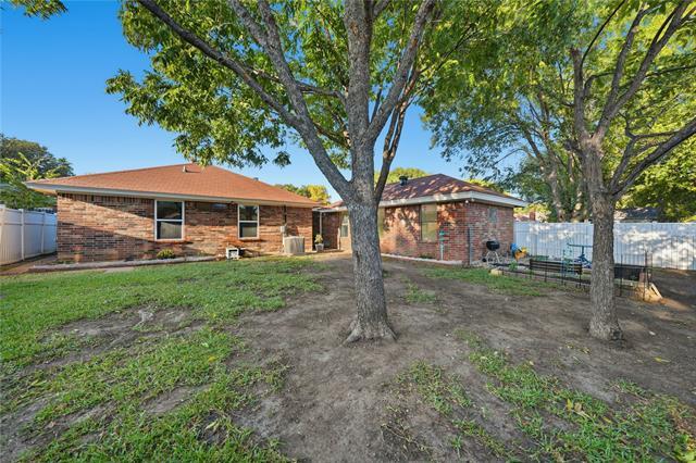 Building Photo - 1129 W Hills Terrace