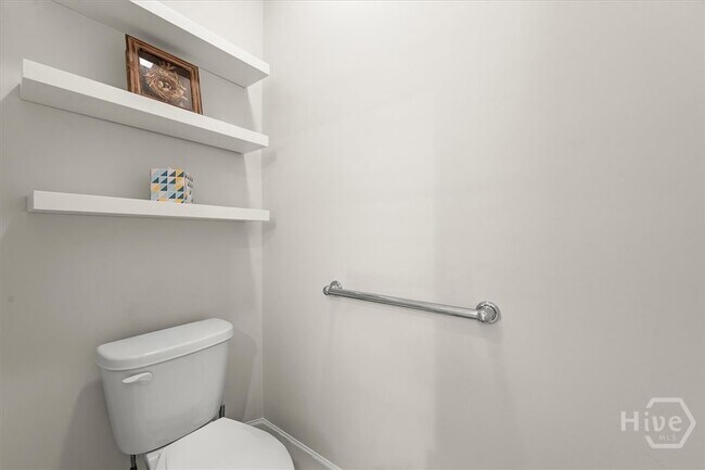 Building Photo - 1021 Leeward Run Trl