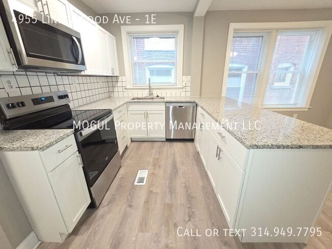 Building Photo - 4955 Lindenwood Ave