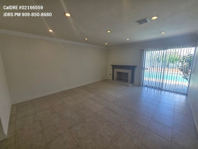 Building Photo - 9550 Cll Vejar