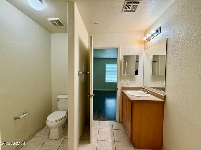 Building Photo - 1520 N 80th Dr