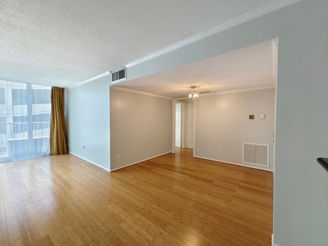 Building Photo - 3614 Montrose Blvd