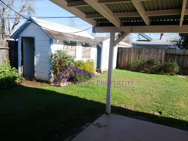 Building Photo - Unique 3 Bed 1.5 Bath 1,173 Sq. Ft. South Sacramento Home in Freeport Village